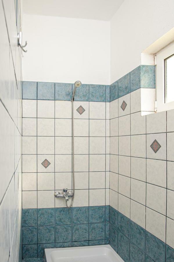 La Casa - Traditionally Elegant Apt 38M2 W Prk Grd Ioannina Bagian luar foto