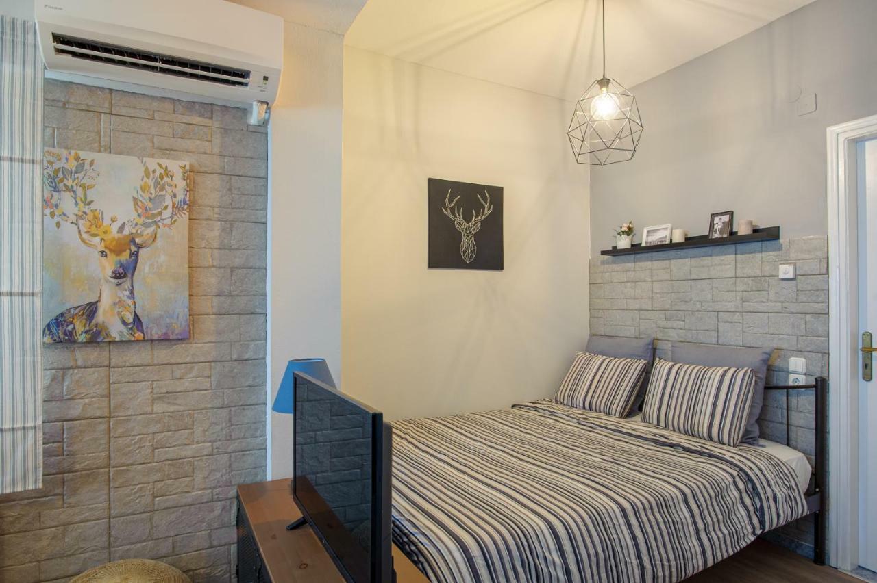 La Casa - Traditionally Elegant Apt 38M2 W Prk Grd Ioannina Bagian luar foto